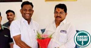 माजी जिल्हा परिषद अध्यक्ष अजयभाऊ कंकडालवार यांनी गृहाप्रवेश कार्यक्रमाला उपस्थित