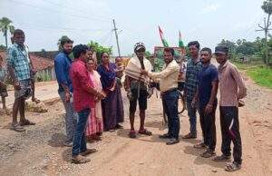 बिहार राज्यातून सायकल चलाओ पर्यावरण बचाओ संकल्पनेतून ऑल इंडिया प्रवास करणाऱ्या युवक साकेत सिरोंचा तालुक्यात भेट