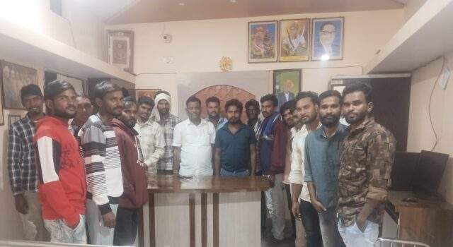 आविसं काँग्रेसचे नेते व माजी जि.प.अध्यक्ष अजयभाऊ कंकडालवार यांनी जाणून घेतले मुक्कीडगुट्टा येथील नागरिकांचे समस्या