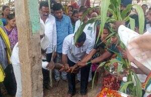 माजी जि.प.अध्यक्ष अजयभाऊ कंकडालवार यांच्या स्वखर्चाने होणार मदनम पोचम्मा मंदिर