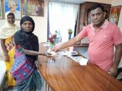 माजी जि.प.अध्यक्ष अजयभाऊ कंकडालवार यांच्याकडून घर दुरुस्तीसाठी आर्थिक मदत