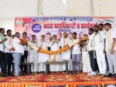 राजघराने सत्तेच्या मदमस्तीत व्यस्त, जनता मात्र त्रस्त : विरोधी पक्षनेते विजय वडेट्टीवार यांची मंत्री आत्राम यांच्यावर सडकून टीका : आलापल्ली येथे काँग्रेस पदाधिकारी व कार्यकर्ताचा पार पडला भव्य मेळावा