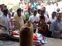 माजी जि.प.अध्यक्ष अजयभाऊ कंकडालवार यांच्या हस्ते इंदाराम येथील धान खरेदीला प्रारंभ