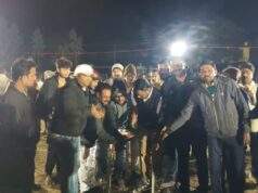 काँग्रेस अहेरी विधानसभा क्षेत्र समन्वयक अजय कंकडालवार यांच्या हस्ते रात्रकालीन क्रिकेट स्पर्धेचे उदघाटन