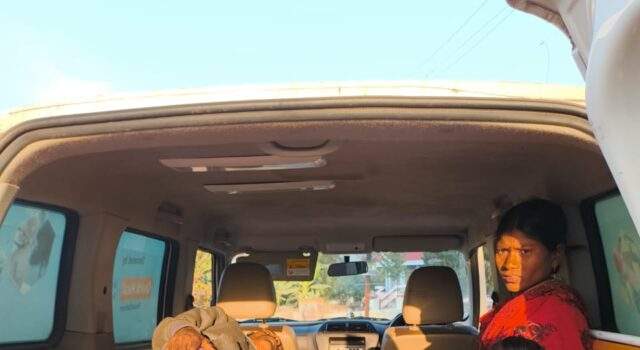 बामनपल्ली येथील शेतकरी बूचय्या नीलम यांना चंद्रपूर खाजगी दवाखान्यात रेफर