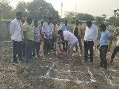 माजी जि.प.अध्यक्ष अजय कंकडालवार यांच्या हस्ते नूतन ग्रामपंचायत इमारतीचे भूमिपूजन