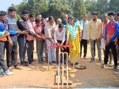 माजी सभापती भास्कर तलांडे व सुरेखा आलम यांच्या हस्ते क्रिकेट स्पर्धेचे उदघाटन