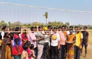 माजी जि.प.सदस्य अजय नैताम यांचा हस्ते व्हाॅलीबाॅल स्पर्धेचे उदघाटन