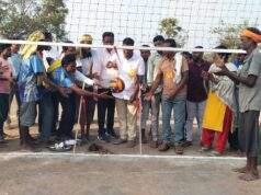 माजी जि.प.अध्यक्ष अजय कंकडालवार यांचा हस्ते भव्य ग्रामीण व्हाॅलीबाॅल स्पर्धेचे उदघाटन
