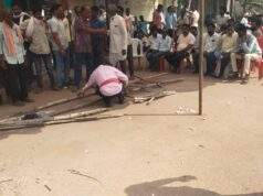 माजी जि.प.अध्यक्ष अजय कंकडालवार यांनी मंथनवार कुटुंबांची सांत्वन