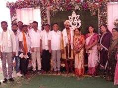 माजी जि.प.अध्यक्ष अजयभाऊ कंकडालवार यांनी विवाह सोहळ्याला उपस्थित