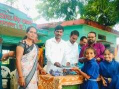 कंकडालवारांच्या वाढदिवसनिमित्त महागाव येथील शालेय विध्यार्थ्यांना साहित्य वाटप