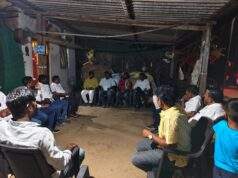 तुमनूर येथे वेमूला कुटुंबियांची माजी जि.प.अध्यक्ष अजयभाऊ कंकडालवार यांच्याकडून सांत्वनपर भेट