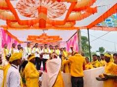 सल्ला गागर,सप्तरंगी ध्वजारोहन उत्साहात ; माजी जिल्हा परिषद अध्यक्ष अजय कंकडालवार यांची उपस्थिती