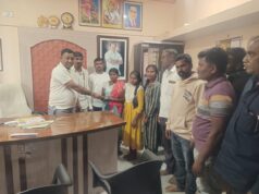 आटो प्रवास करतांना एका विध्यार्थ्यांचे दुदैव मूत्यू ; अजय कंकडालवार यांचाकडून सोदारी परिवाराला आर्थिक मदत