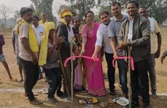 धुडेपल्ली येथे जय पेरसापेन क्रीडा मंडळ आयोजित भव्य ग्रामीण व्हॉलीबॉल व कबड्डी स्पर्धेला उत्साहात सुरुवात