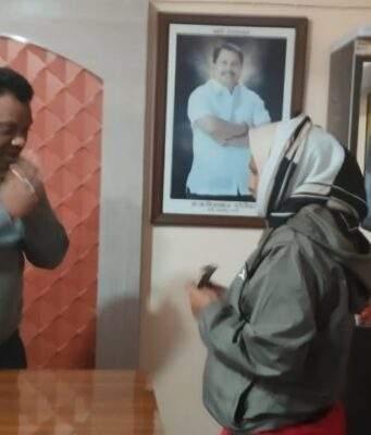 आल्लापल्ली येथील आगग्रस्त कुटुंबाला काँग्रेस नेते कंकडालवार कडून आर्थिक मदत