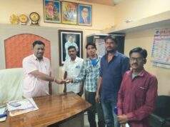 महागाव येथील कॅन्सरग्रस्त व्येक्तीला उपचारासाठी अजय कंकडालवार यांच्याकडून आर्थिक मदत