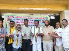 जारावंडी येथील धान खरेदी केंद्राचे टी.डी.सी.चे संचालक सैनू गोटा यांच्या हस्ते उदघाटन