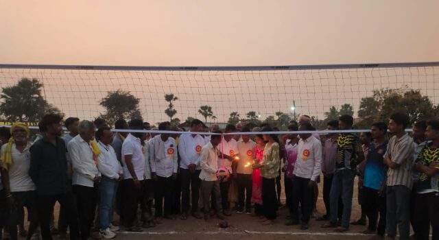 प्रतिस्पर्धी खेळाडूच्या मनात धडकी भरेल असे काम करून मैदान गाजविलेच पाहिजे : काँग्रेसनेते कंकडालवार