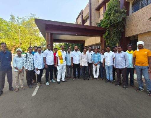 एटापल्ली तालुक्यातील पंधरा गावातील नागरिकांनी गाठले जिल्हाधिकारी कार्यालय…जिल्हाधिकाऱ्यांना विविध ज्वलंत समस्यांचे निवेदन सादर