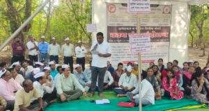 काँग्रेस नेते कंकडालवार यांची कर्मचाऱ्यांच्या बेमुदत आंदोलन मंडपाला भेट व जाहीर पाठिंबा…जय महाराष्ट्र शासकीय निमशासकीय अधिकारी व कर्मचारी संघटना तर्फे कामाबंद आंदोलन