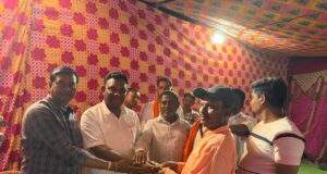 माजी जि.प.अध्यक्ष डॉ.अजय कंकडालवार यांनी कांचनपूर येथे आयोजित कालीमाता पूजेला उपस्थित