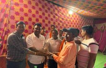 माजी जि.प.अध्यक्ष डॉ.अजय कंकडालवार यांनी कांचनपूर येथे आयोजित कालीमाता पूजेला उपस्थित