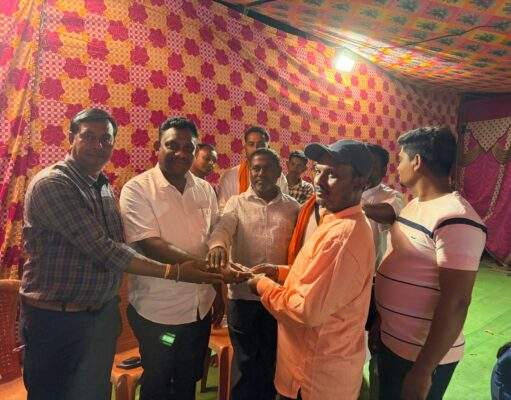 माजी जि.प.अध्यक्ष डॉ.अजय कंकडालवार यांनी कांचनपूर येथे आयोजित कालीमाता पूजेला उपस्थित